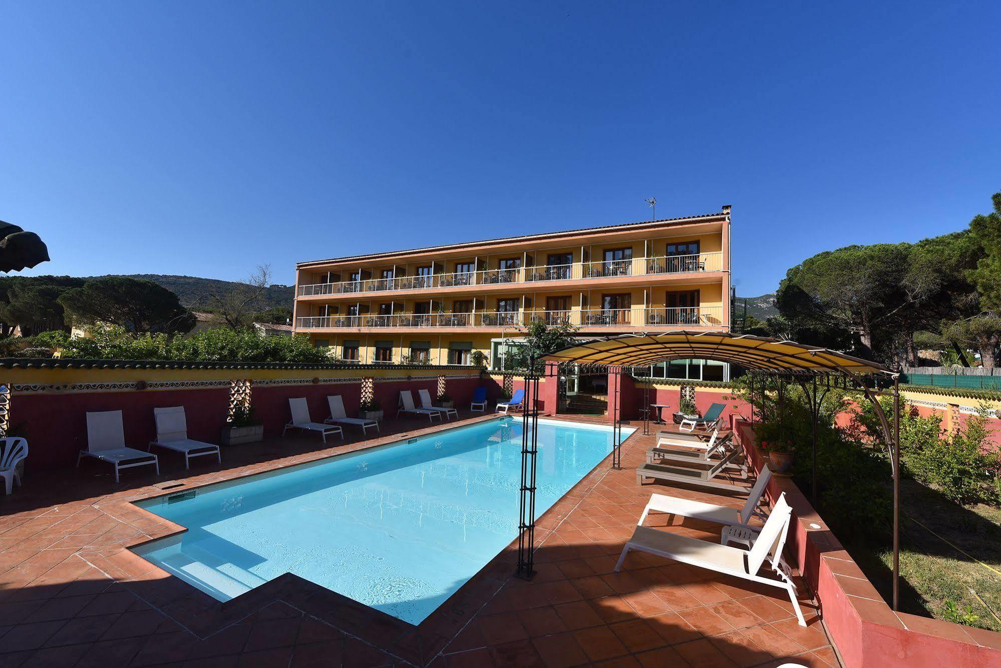 Hotel Cyrnea Calvi  Luaran gambar