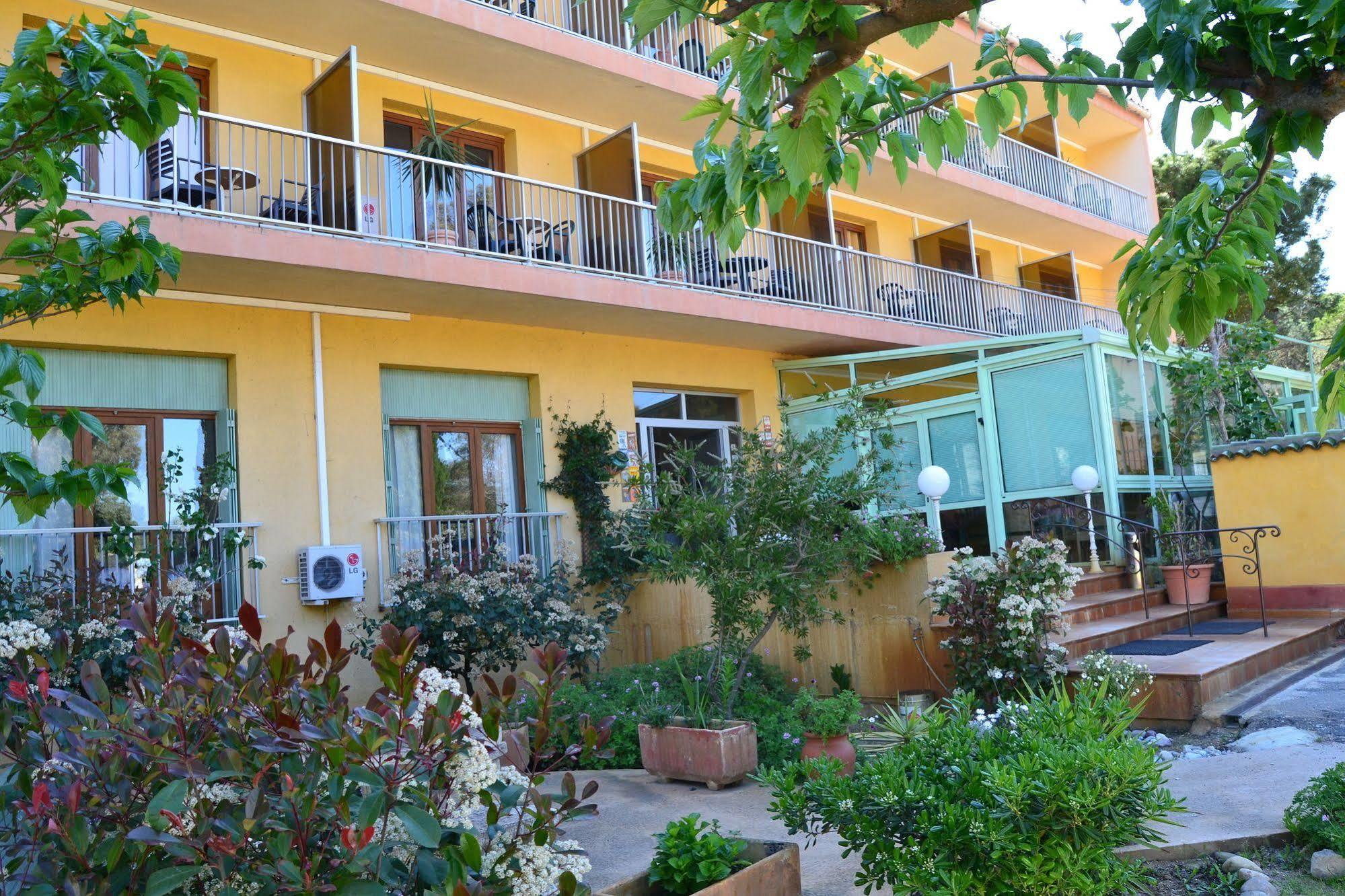 Hotel Cyrnea Calvi  Luaran gambar