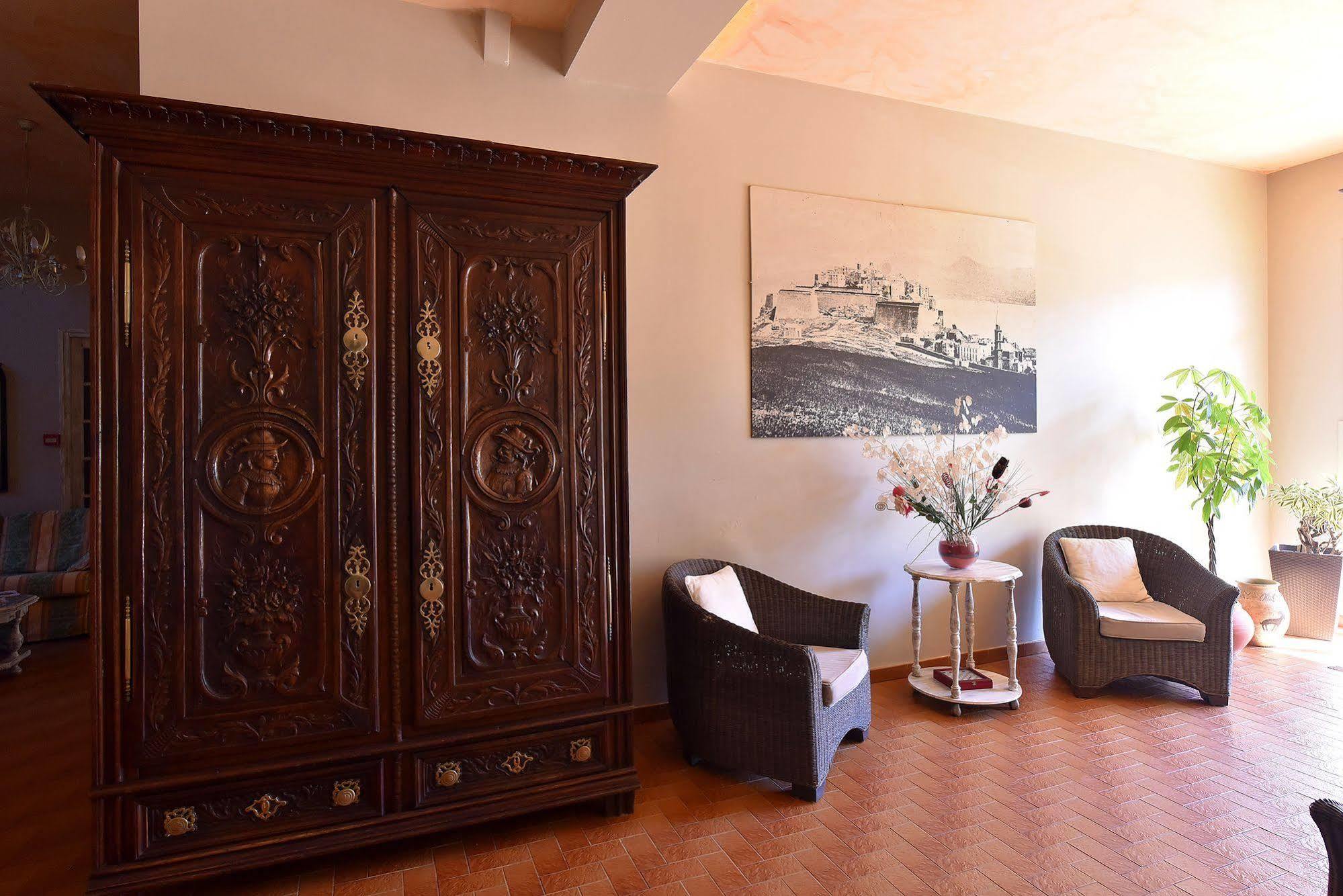 Hotel Cyrnea Calvi  Luaran gambar