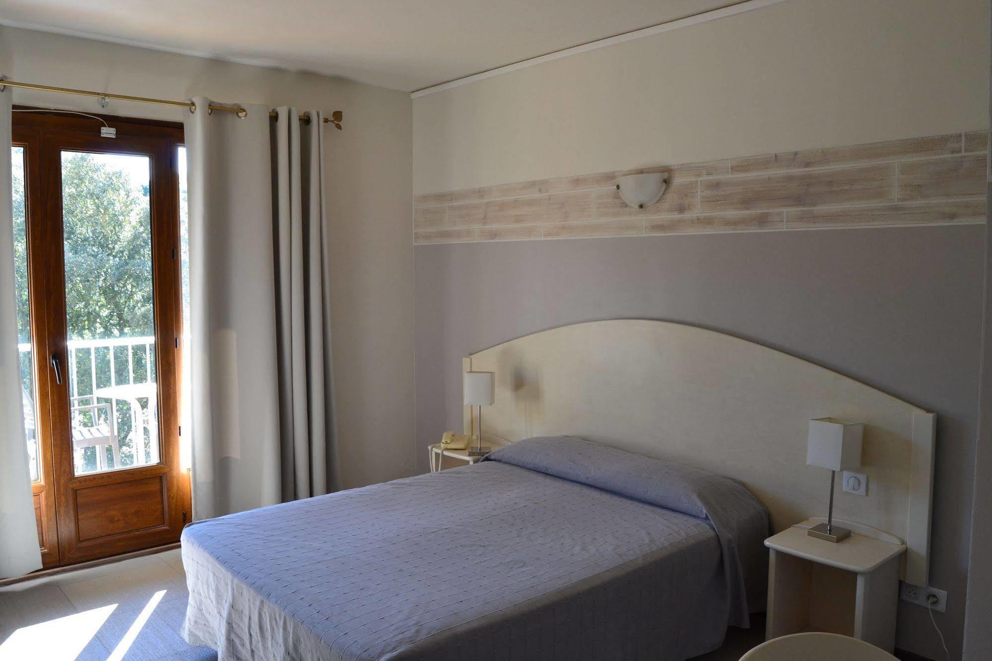 Hotel Cyrnea Calvi  Luaran gambar